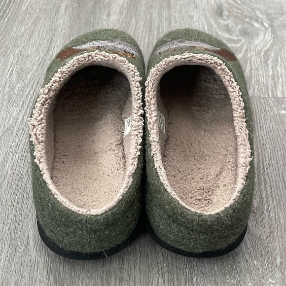 L.L.Bean Daybreak Scuff Squirrels Motif Slippers Size 7 - Picture 3 of 5